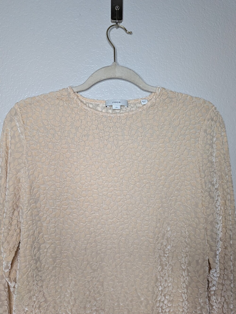 Vince Cream Textured Leaf Floral Velvet Burnout Long Sleeve Crewneck Top L - Picture 2 of 7